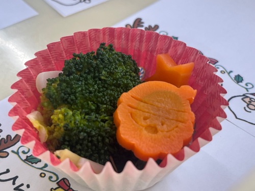 ツリーを皆で試食