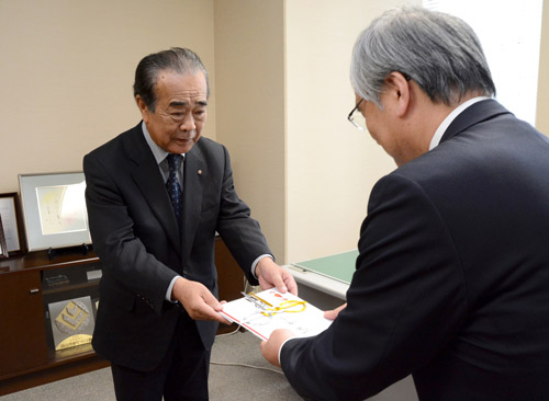 原憲一理事長、村木生久館長