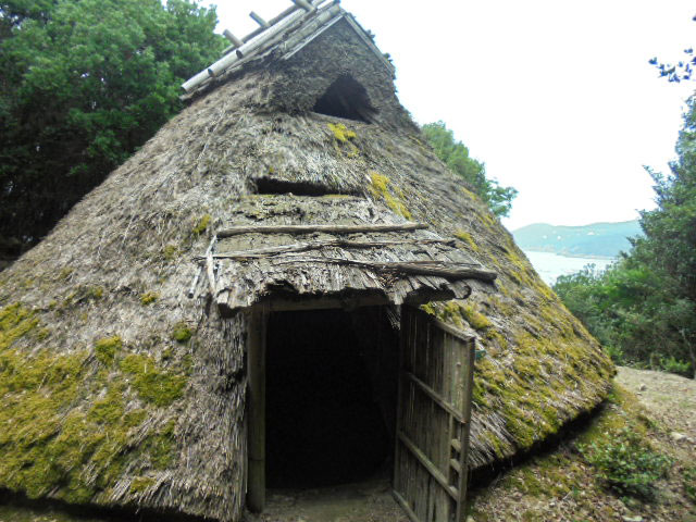 竪穴式住居　外観