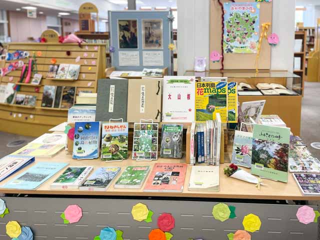 「春らんまん！岡山の花」展の様子