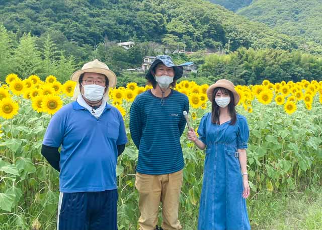 畑を管理している山本さんと