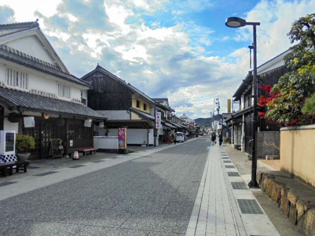 矢掛商店街の様子