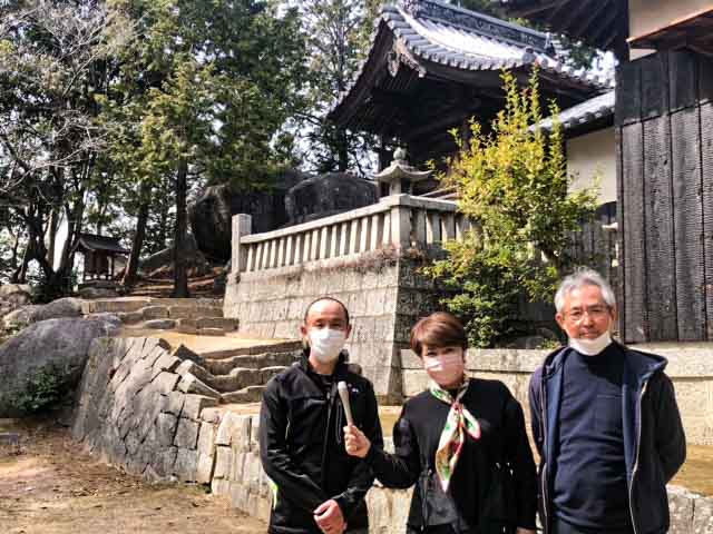 岩倉神社にて