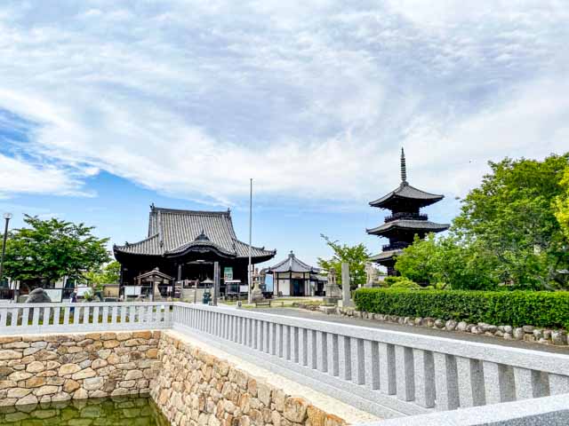 上寺山餘慶寺