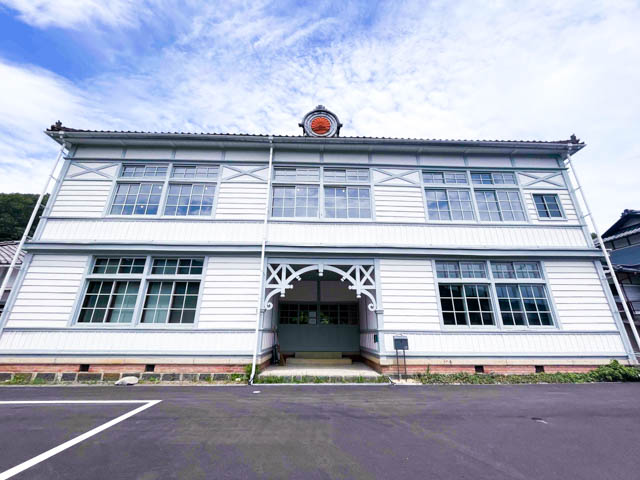 旧赤坂尋常高等小学校