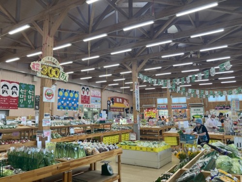 JA晴れの国岡山山手直売所の店内