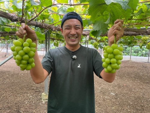 JA晴れの国岡山船穂町ぶどう部会の小見山裕之さん