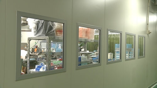 仕切られた加工場