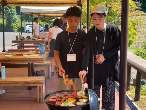 親子でワイワイとバーベキュー!