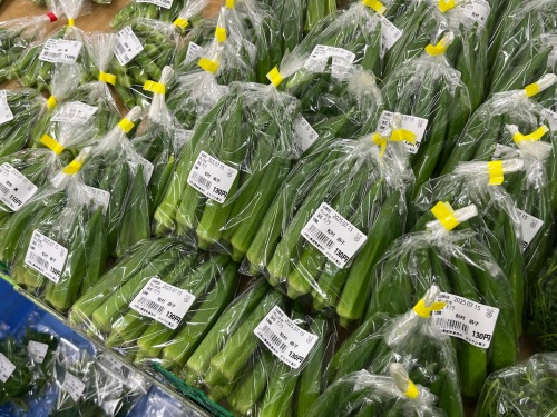 入荷のピークを迎えているオクラ