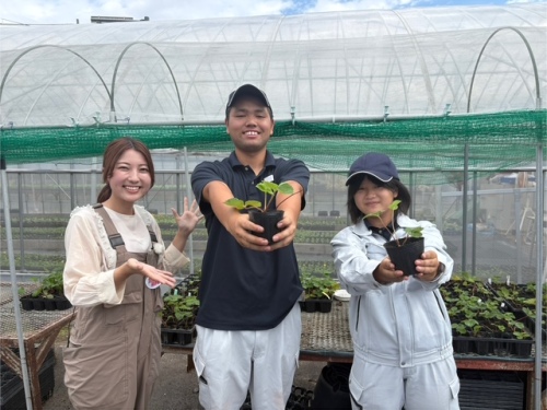 生徒たちと古米リポーター