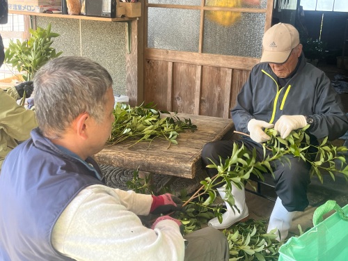 夫の一男さん、息子の秀文さんと協力して行っているそう