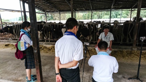 インタビューの様子