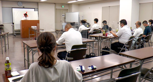 アスパラガス、レンコン、ブドウ…取り組む作物は様々
