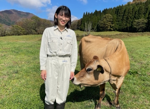 百合原牧場 山田咲さん