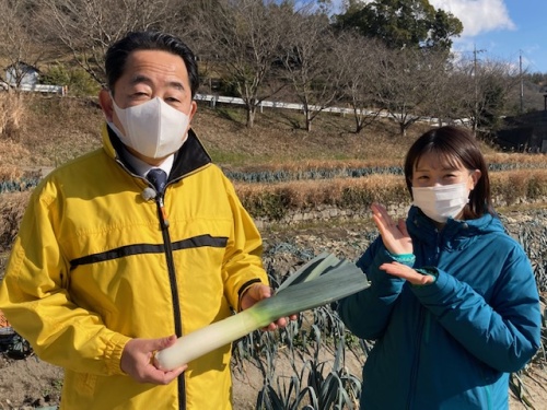 山岡矢掛町長と難波さん