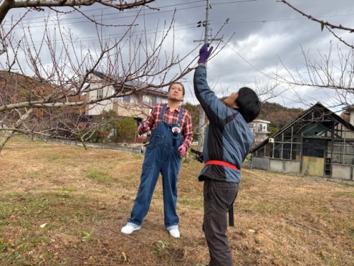 手本をみせる今井さん