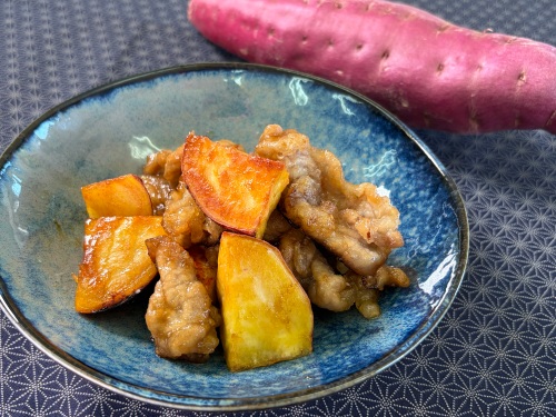 栄養満点料理　サツマイモと豚肉の黒酢煮