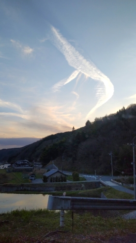 空にでっかいエビ | 高梁市　いわちゃんさん