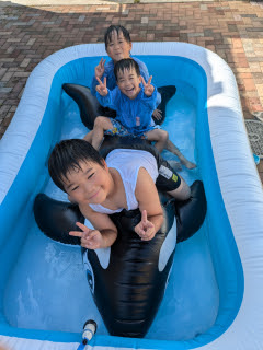 夏休み初プールです♪ | 倉敷市 だんご3兄弟さん