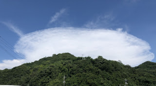 珍しい形の雲 | 倉敷市 ばら寿司大好きばぁちゃんさん