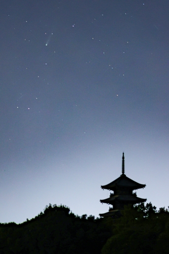 備中国分寺五重塔とレモン彗星 | 岡山・北区　かんちゃんさん
