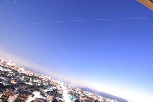 夜と朝の間の宇宙ステーション