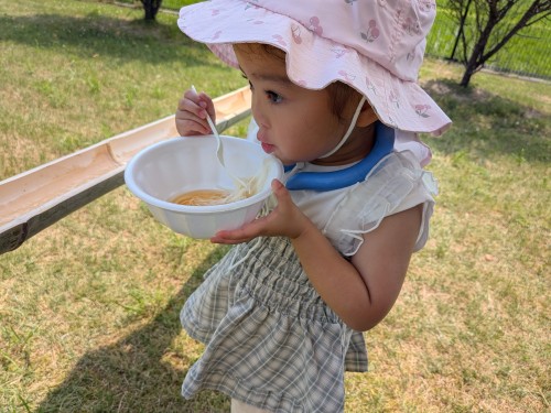 今年初めての流しそうめん | 岡山市　うちわのひなたさん