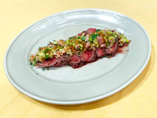 牛ステーキ　枝豆ソース