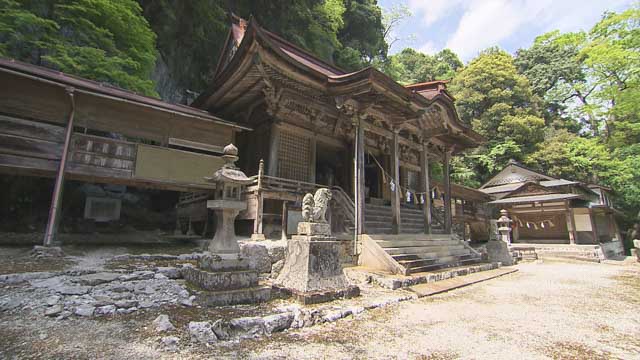 穴門山(あなとやま)神社